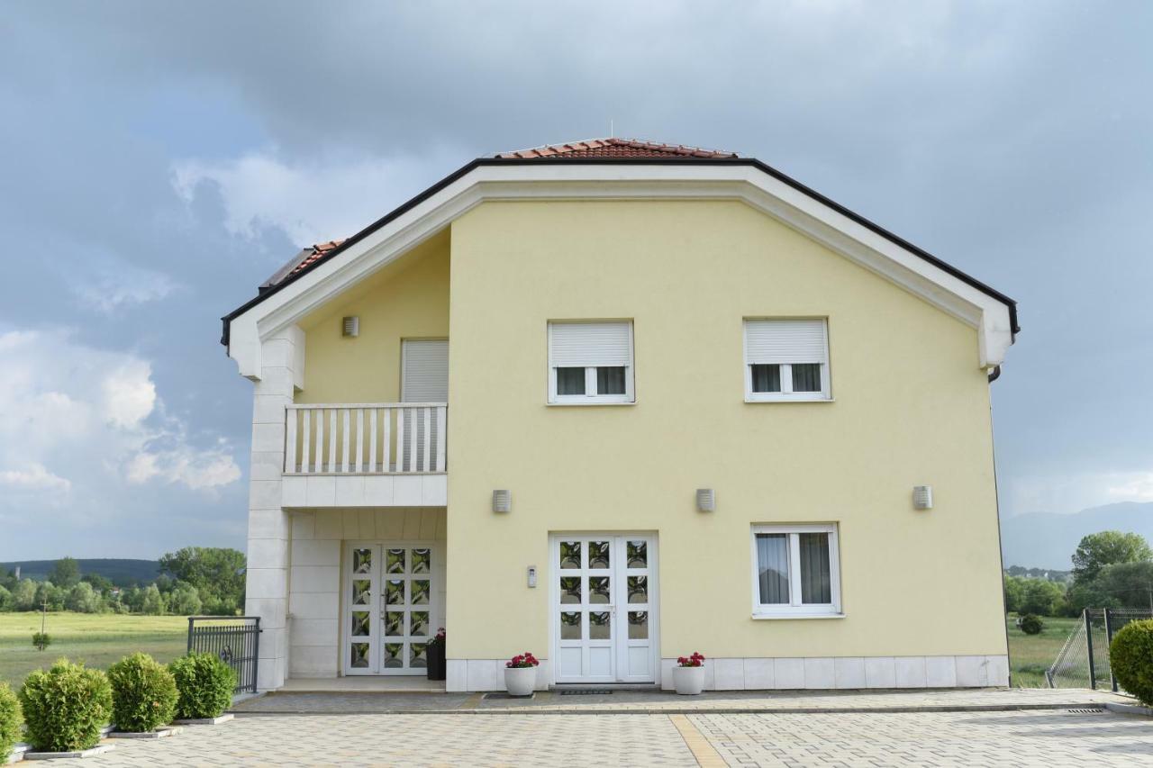 Apartman Livno Ngoại thất bức ảnh