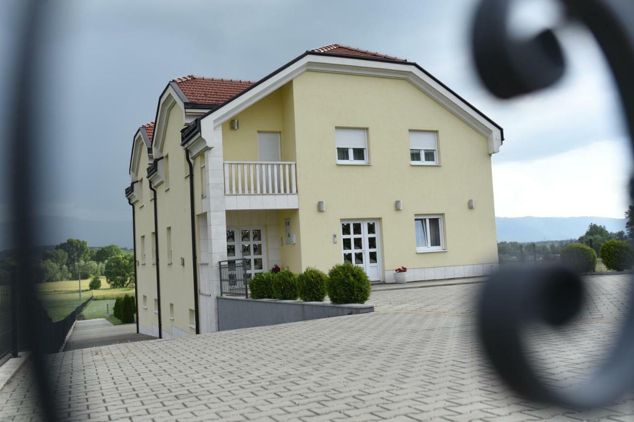 Apartman Livno Ngoại thất bức ảnh